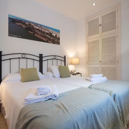Apartamento Con Encanto En Patio Sevillano Luaran gambar
