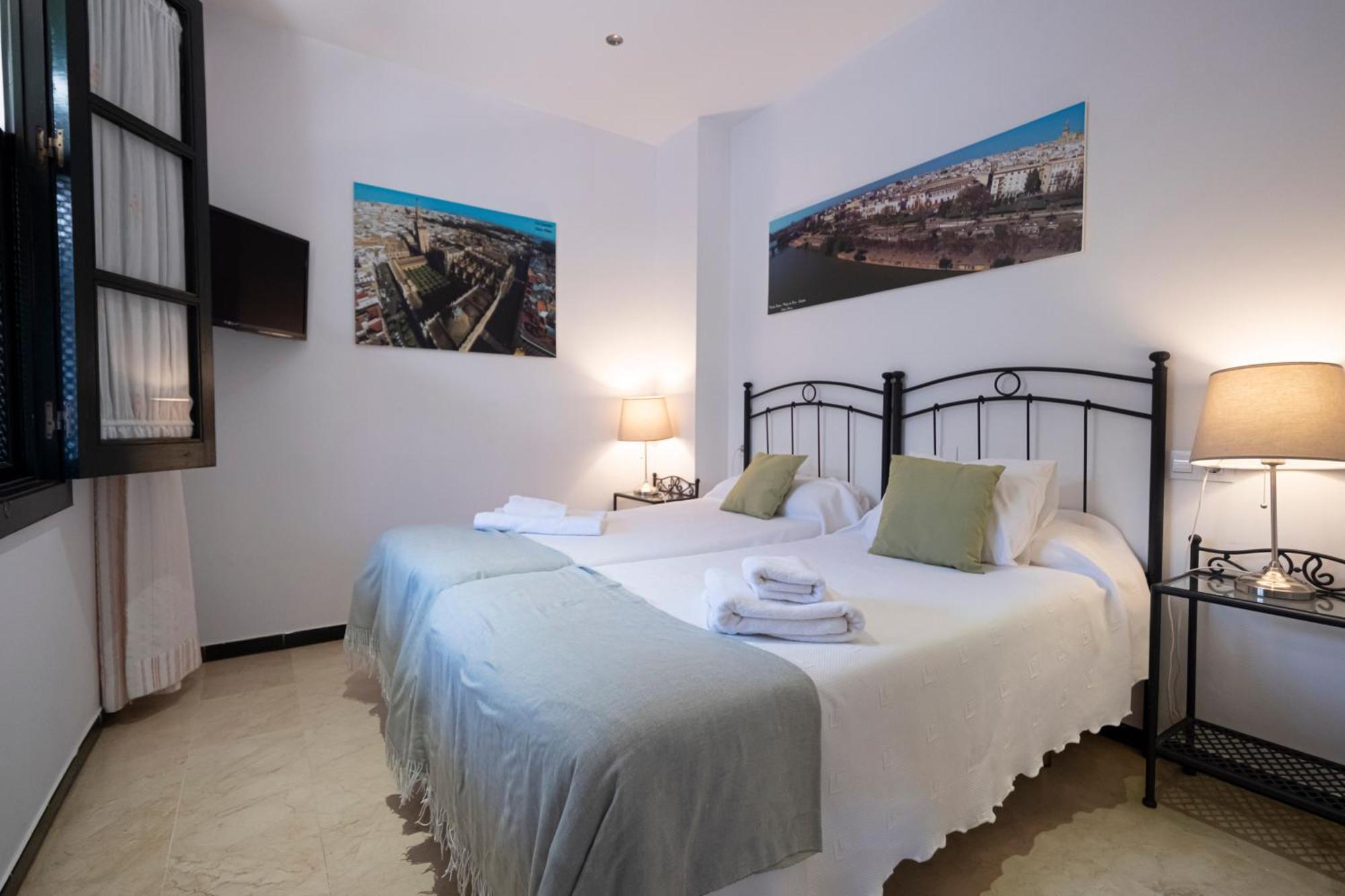 Apartamento Con Encanto En Patio Sevillano Luaran gambar